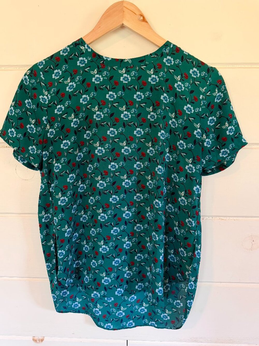 LOFT Women's XS Emerald Green Floral Blouse